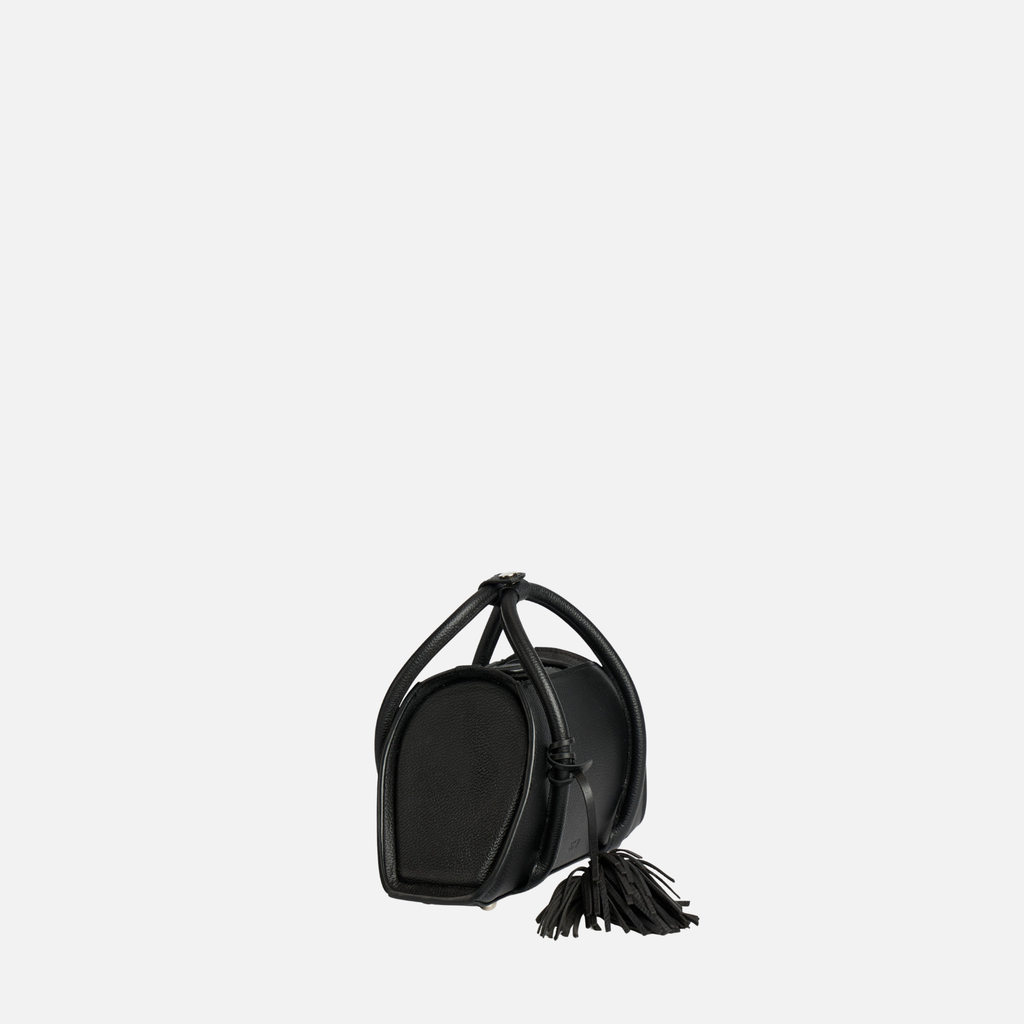 04 IN BLACK