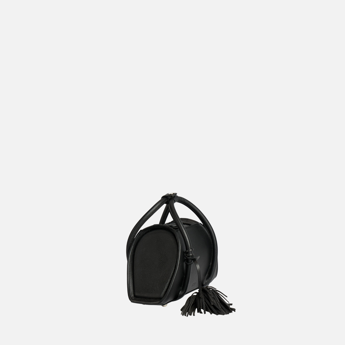 04 IN BLACK