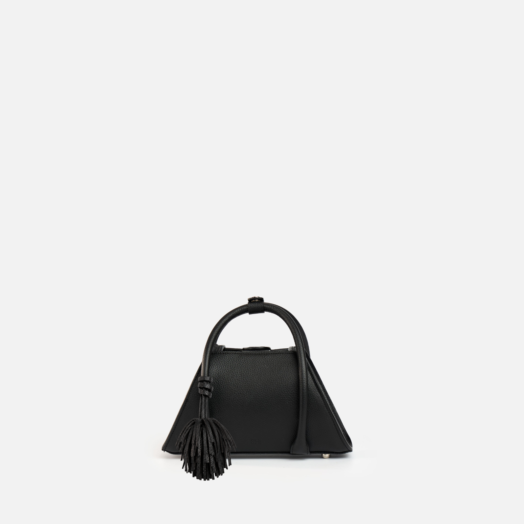 04 IN BLACK